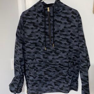 Under Armour Pullover raincoat